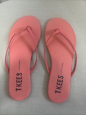 TKEES Coral Pink Minimalist Flip Flop Sandals